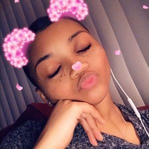 Meet your Posher, Brittney